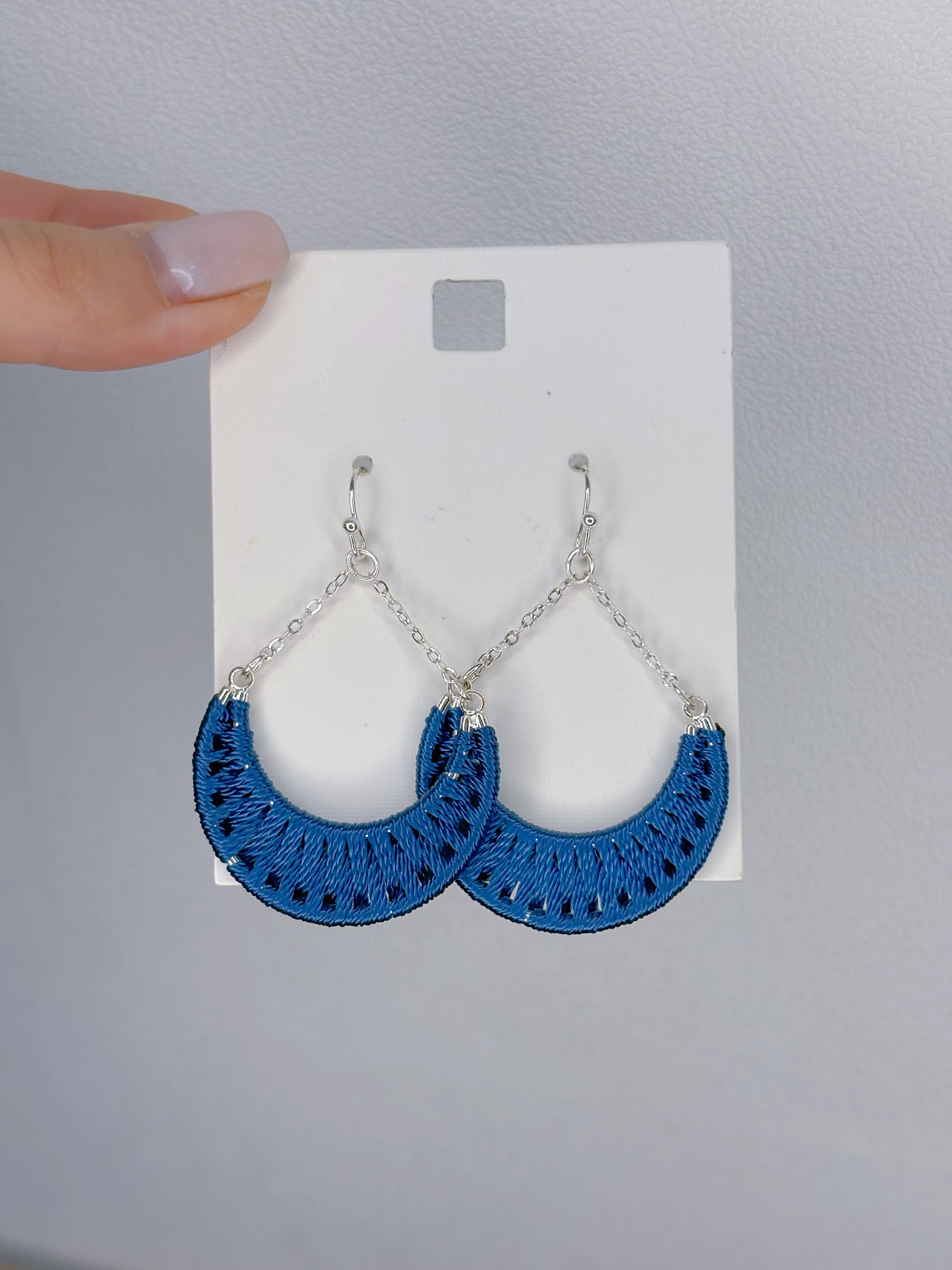 گوشواره آویز مراقبتی